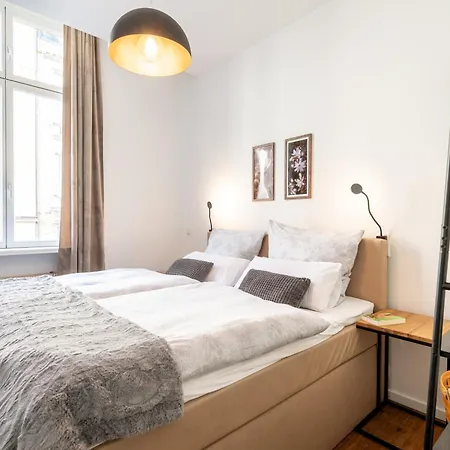 Sevenhills Familien-apartment Fuer Bis Zu 5 Gaeste 6 Min Zum Bahnhof
